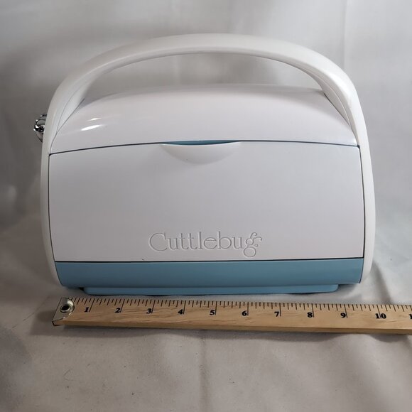 Cricut Cuttlebug Die Cutting Embosing Machine Folding White Blue Crank Manual - Picture 13 of 14